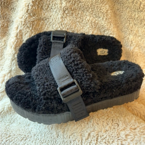 🔥 UGG Fluffita Black Sherpa Platform Slides Clogs Slipper 9 - Picture 4 of 6